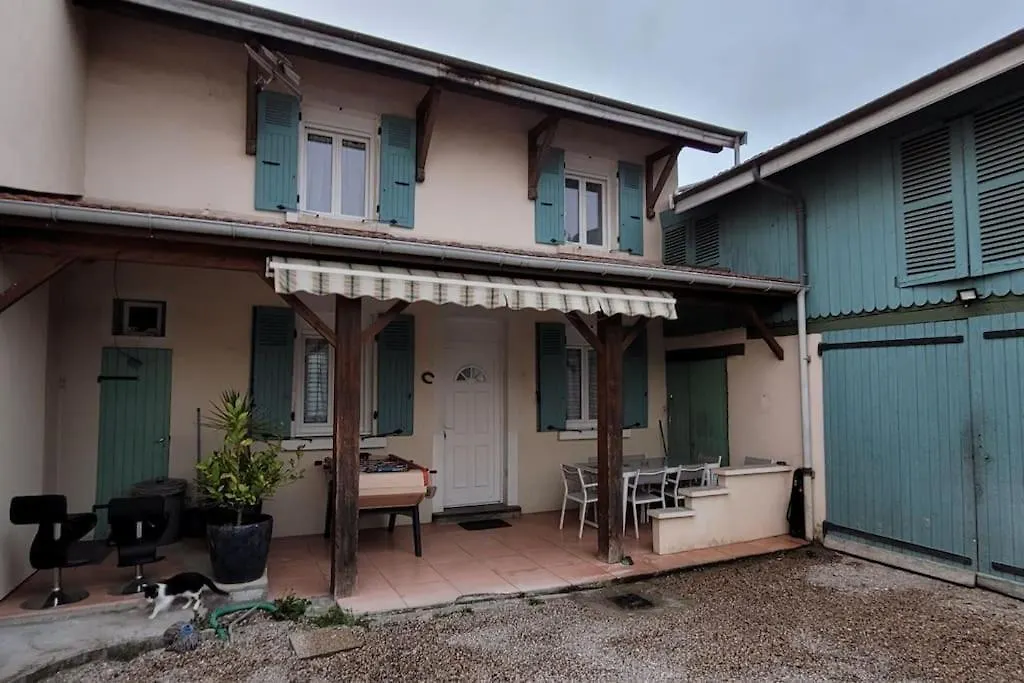 Vila Chez Odette Et Ricardo Meximieux - Perouges